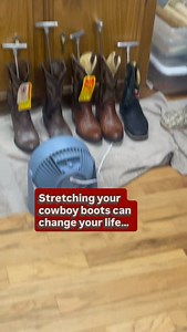 Cowboy boots don’t need to be painful to be powerful 👀 And guess what… stretching boots is NORMAL. There are 3 ways cowboy boots can be stretched ⬇️ 👢 Width – for that tight squeeze across the ball of your foot 👢 Instep – if the top of your foot feels like it’s fighting the boot 👢 Calf – because not all calves were built the same (and that’s okay) Stretching your boots makes them easier to get on, more comfortable to wear, and way more enjoyable to walk, dance, and live in 🤠 You are not doi