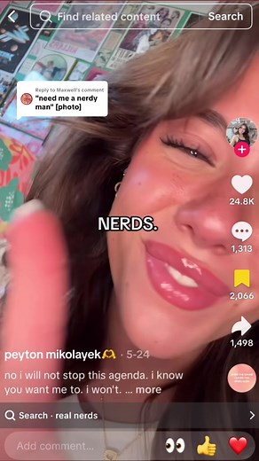 Women Love Nerds: Embracing Glasses Fashion