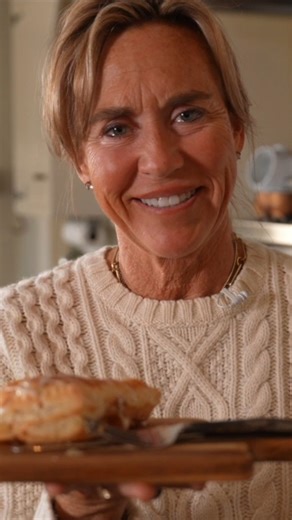 4.5K views · 49 reactions | Fresh from the oven and filled with warm cinnamon-spiced apples, these homemade apple turnovers are one of my favorite fall treats. They’re easy enough for a weekday bake but special enough for your next fall gathering! Watch the full recipe on my YouTube channel, Hungry for Home. Link in bio! . . . #fallseries #fallbaking #appleturnovers #puffpastry #hungryforhome #homemadebaking #cozyrecipes | Hungry for Home | Facebook