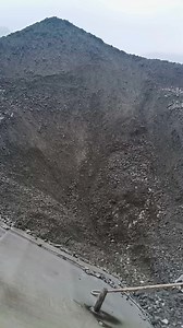 Barge unloads 2200 tons of iron ore | USA Machines Channel