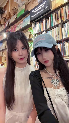Cùng Xía Xía Khám Phá Thế Giới Đầy Màu Sắc