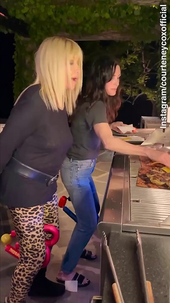 Courteney Cox shares heartwarming video grilling food with late Suzanne Somers
