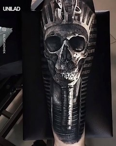 These super-realistic blackwork tattoos are SO awesome 😍🔥 | UNILAD