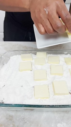 Cinnamon Toast Crunch Dump Cake | Tipsy Bartender