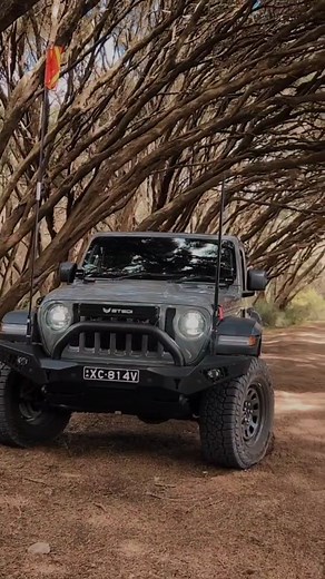 Down to paradise 🌊☀️🇦🇺 🛞 Wildpeak AT3W 📹 @jeep_jt #falkenaustralia #FalkenOffRoad #jeep #jtrubicon #rubicon #jt #jl #jlrubicon #jeepnation #jeeprubicon #jeepaddiction #jeepaustralia #stinggray #jeeplife #jeeplove #jeepgladiator #moparornocar #jeepsofinsta #itsajeepthing #stinggrey #jeeps #moparnation #jeepwave #stinggreyjeep #mopar #gladiatorrubicon #jeepwrangler #jeeping #oiiiiiiio | Falken Australia