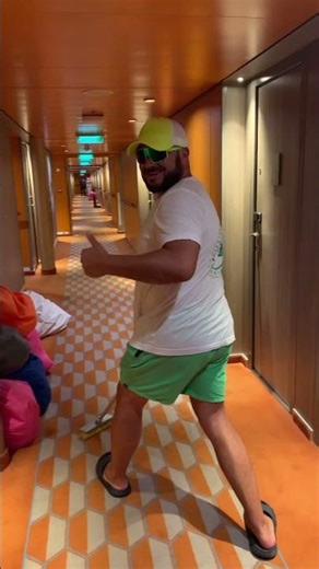 EcoCrabe cleans yachts & shares videos—support us here for more inspiration!