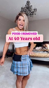 79K views · 294 reactions | Why? Because Oat milk is a scam ⤵️. Oat milk is marketed as healthy, but it’s mostly water, added oils, sugar, and processed oats. It spikes blood sugar and lacks protein, making it overpriced and nutritionally weak. | Karina Rabin | Facebook