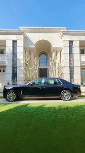 628 reactions · 55 shares | #MansionMonday The Rexford Mansion in Beverly Hills, California. A 12,000+ sqft home that oozes character with all the amenities to match.  IG @TheNightfallGroup #BeverlyHills #NightfallGroup #LuxuryRealEstate #LuxuryLifestyle #InteriorDesign #JetsetMag | Jetset Magazine | Facebook