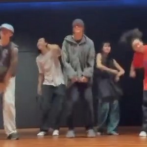 1.8K views · 533 reactions | thv] instagram story  @/sza 朗 | Kim Taehyung V Updates | Facebook