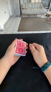 16K views · 217 reactions | Este es el cambio más utilizado por los magos |  #magic #ElSalvador #reels #reelsviral #viral #reelsfb #fypシ゚ #foryoupage #paratii #feed | Juan Mago | Facebook