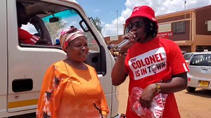 Gogo paK2 vaita mbiri yekuda kudya KFC Zimbabwe #KFCKuwadzanaRoadShow (Photos attached in comments) | Star FM