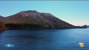 Isole Eolie -Valle Roja a Vulcano - Fare trekking nel canyon