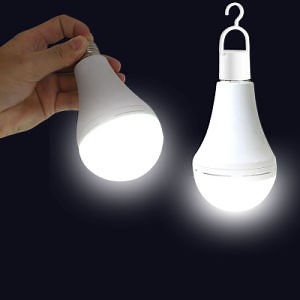 [Hot Item] Aparato Blanco de Ahorro de Energía 6W/9W Bombilla LED Recargable de Emergencia