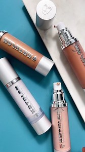 Nuestra Shimmering Event Foundation no solo ofrece una cobertura ligera y un brillo radiante, también viene en una amplia variedad de tonos para que encuentres el match perfecto para tu piel. Desde tonos cálidos y dorados hasta los más neutros y fríos, esta base ilumina tu rostro con un acabado natural y luminoso✨. Dale a tu piel un resplandor único, sea cual sea tu tono. #kryolanmx #makeupisascience #beautyartmx #bellezayarte #labellezanosune | Kryolan México