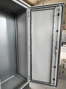 [Hot Item] Distribution Panel Board Vertical Indoor Enclosure Distribution Panel Box