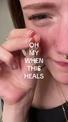 3rd times and a diffrent location is the charm #piercings #bellybuttonpiercing #navelpiercing #piercing #goldjewelry