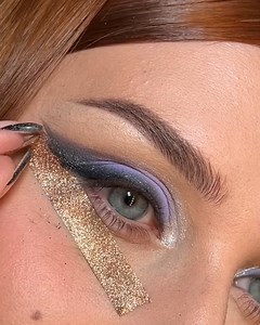 A shiny Christmas look like no other! | Make-Up & Hair Tutorials