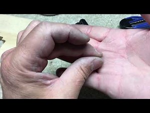 Overlord of Music R-Trem tuner sloppiness. Muslady headless guitar kit