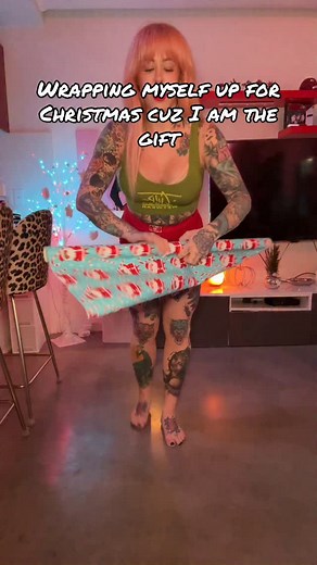 My gift to you is meeeee! #allwrappedup #christmasgift #merrychristmas #present #gift | Brooklyn Klein