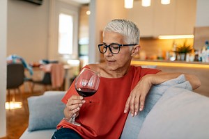 Alcool : l’abstinence est-elle le meilleur moyen pour arrêter de boire ?