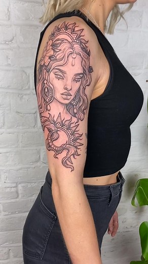 Some of my favourite tattoos I’ve made recently ✌️ @femmefataletattoo #tattoo #tattoos #tattooartist #tattoolover #tattooideas #london #tattootips