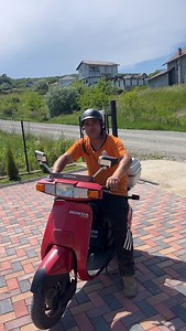 70 reactions · 4 comments | Unguru pe motocicleta fara carnet . #viral Am tualetet iarba la case cu Unguru . Ia vedeti cum a ramas casa de vanzare 珞❤️#mancare # fyp #viral #porc # male #fincagalan #slanina #carnat #distractie #pastrama # ferma #animale #romania #urechedeporc #km.0 #cas #traditional #spania #slaninadeelefant #ceapa #branza #pitadecasa #romania #higlandeer #cartofi #tom&jerry #egg #romania #ozn #vara #miere #tir | Marius Galan | Facebook