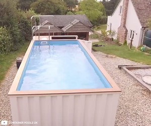 These pools are made from shipping containers ;) credit: http://shippingcontainerpools.com.au/ | Gaza FM Magazine