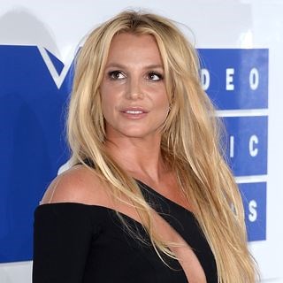 21 of Britney Spears’ Amazing Stage Outfits Through The Years