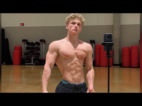 Born to Be Massive Young Bodybuilder Dominates the Flex
