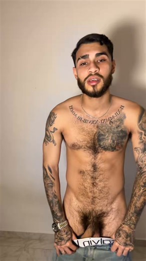 RT @raudaddy17: Pov: your friend shows you his hairy cock to give you his milk💦