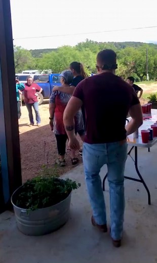 #military #marines #cominghome #militaryho#military #marines #cominghome #militaryhomecoming #soldiercominghomemecoming #soldiercominghome | Military Homecoming