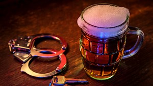 Underage Wisconsin man arrested for OWI after being found stopped in interstate lane