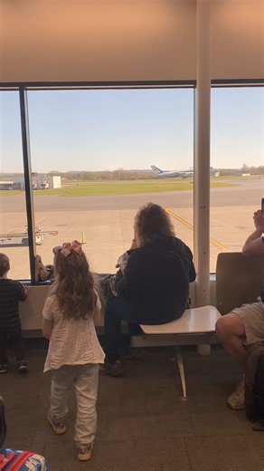 Air Force One taking off from the Syracuse airport this afternoon. Listen to 570 WSYR on iHeartRadio at www.570wsyr.com/listen | NewsRadio 570 WSYR