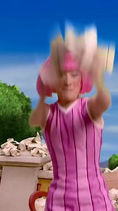 70K views · 2K reactions | Topi la esta rompiendo con su Bing Bang, tiquititang cover de Lazy Town | JariShow | Facebook