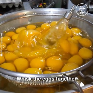 400K views · 991 reactions | Korean Egg Fried Rice 2 ways  | Amazing Chef | Facebook