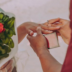 Looking for the perfect diamond jewelry that combines superior...