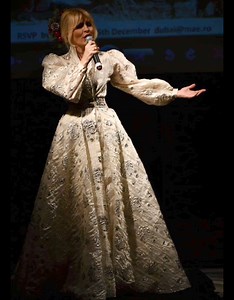 3.4K views · 144 reactions | ....Omul stă in Leagănul Raiului ,in bratele lui Dumnezeu din prea plin de iubire ,din iubire nemărginită asa cum nemărginită este si dumnezeirea.... Ascultă muzica divină a cerului si bucură-te! TU MĂ INALTI❤️ | Iana Novac | Facebook