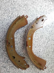 [Hot Item] High Quality Semi Metal Brake Shoe for Toyota Hilux K2305