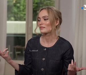 Lily Rose Depp Speaking French: Artist Showcase