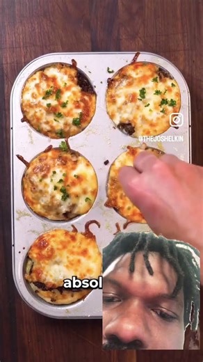 HOMEMADE CHEESESTEAK CRAZY PUFF #1m #subscribe #foodie #crazypuffs #trending