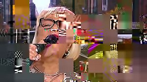 Cea mai mare bucurie a mea este că am de unde sa aleg atunci când fac un colaj din refrenele mele celebre. Celebre nu datorită mie ci datorită publicului care le-a îndrăgit de la primele audiții și care de-a lungul timpului le-a reascultat mereu și mereu, păstrându-se astfel în permanență în conștiința muzicii ușoare românești . Faptul că aceste cântece sunt șlagăre se datorează publicului . Vă invit să le re ascultați și să le cântați cu mine…și cu drag!🤗 MIRABELA DAUER - COLAJ DE REFRENE CELE