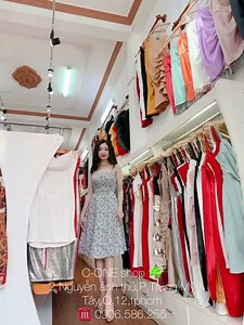 Siêu dễ thương với đầm xoè dập bông nổi 3D thiết kế nơ lưng 🎀 Hình ảnh và video độc quyền của C-ONE Sản phẩm được chụp tại shop Nàng để lại chấm(.) bên dưới shop báo giá tư vấn liền nhé ạ❤️ ╭─────────╮ C-ONE ╰─────────╯ Địa chỉ :02 Nguyễn ảnh thủ phường Trung Mỹ Tây quận 12,tphcm ( kế bên giày JUNO và đối diện đồng hồ Hải triều và thế giới di động) Hotline: 0906.586.255 🛫Ship hàng toàn quốc ⚠️Được kiểm tra hàng trước khi nhận ạ! 🌈 Rất mong nhận được sự ủng hộ , cũng như đóng góp ý kiến của cá