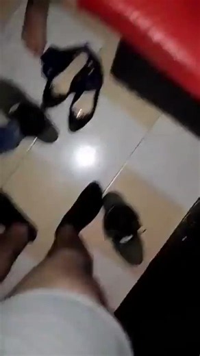 dois comedor pegou a loira casada pra se divertir e filmaram pro corno a danada tomando de quatro enquanto mamava o outro 😳🤘ASSISTA COMPLETO ⤵️https://t.co/ZPrGjv0LCi