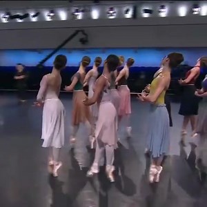 2.7K views · 224 reactions | Giselle rehearsal The Royal Ballet #repost @royaloperahouse | Núcleo de Dança Carolina Cox | Facebook