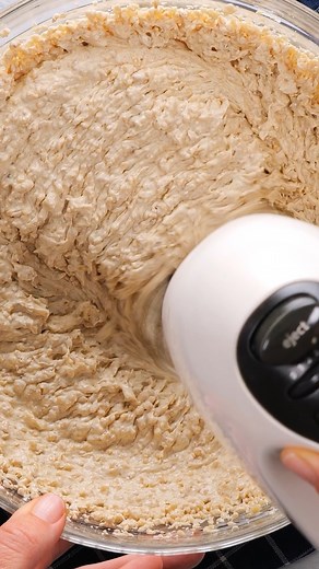 9K views · 48 reactions | Crema oparita cu nuci pentru prajituri si torturi  Reteta completa aici: https://ideideretete.net/blog/crema-oparita-cu-nuca-si-unt/ | Idei de retete | Facebook