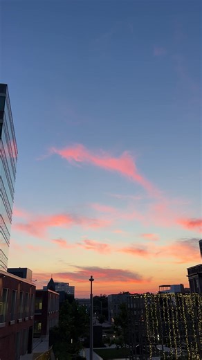 #sunset #sunsetlover #sunsetchaser #sunsetgirl #sunsetvibes #nofilter #iphone13pro #prettysky #colourful #clouds #pinkclouds #tuesday #july #summer #cityview #ontario #canada #foryou #fyp