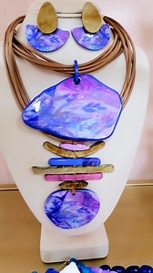 Escolher uma peça Guizi é mais do que escolher um acessório. É apoiar um sonho e dar continuidade a uma história de superação 🌟 Contamos convosco hoje às 21h? 🤩 | Guizi