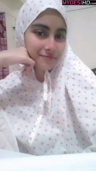 Pakistani Cousin Fucking Beauty Iqras Hidden Camera Viral Leak Mms