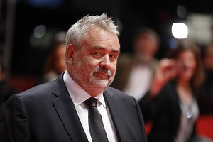 L'enquête pour viol visant Luc Besson classée sans suite | RTS