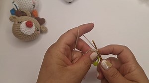 14K views · 320 reactions | Reno Tutorial para Principiantes Amigurumi #amigurumi #amigurumiparaprincipiantes #NavidadTejida #jennitadeamor | Jennita de Amor Muñequitos | Facebook